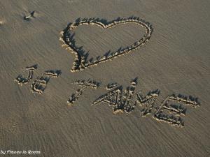 Ho scritto t'amo sulla sabbia