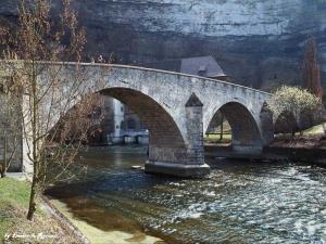 Un ponte sul fiume