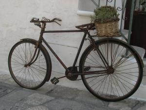 una vecchia bicicletta