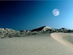 Wallpaper Desert moon