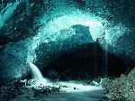 Grotta con fiume sotterraneo